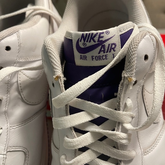 Nike - Picture 4 of 5